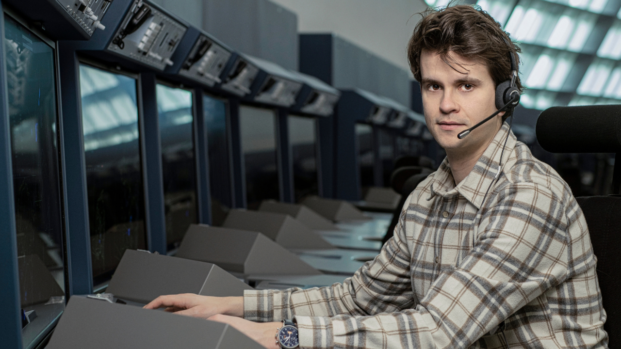 Matthijs, Luchtverkeersleider in opleiding