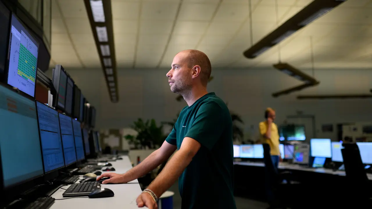 Technical Supervisor Boy aan het werk bij ISC - LVNL