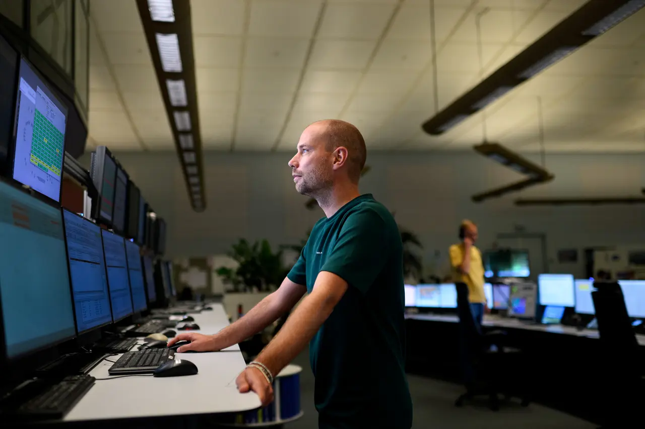 Technical Supervisor Boy aan het werk bij ISC - LVNL