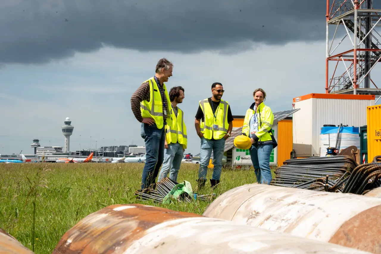 Team Ground Eyes op de werkplaats