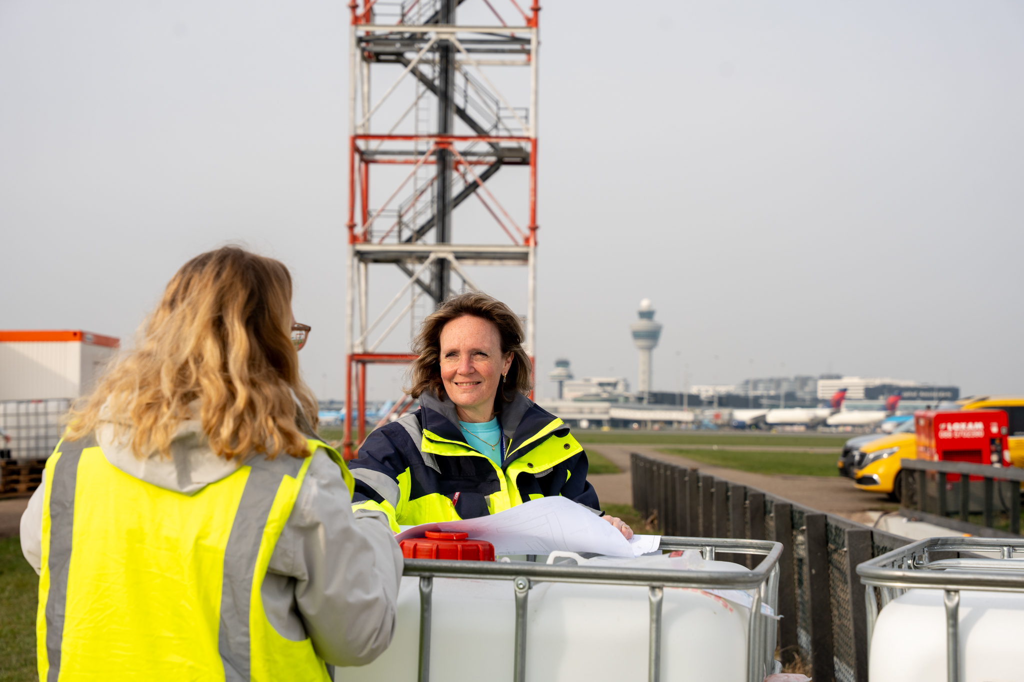 Foto Patricia op de bouwplaats