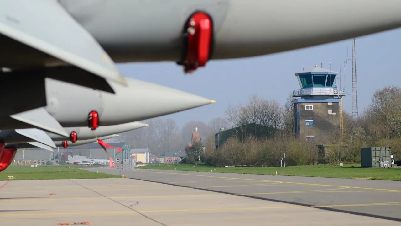 Hoe ziet een dag op Vliegbasis Leeuwarden eruit?