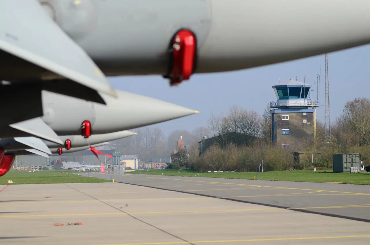 Hoe ziet een dag op Vliegbasis Leeuwarden eruit?