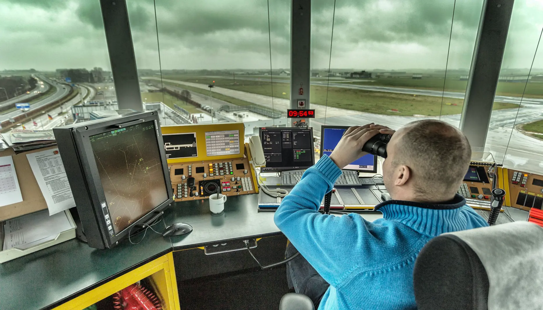 Werken als luchtverkeersleider op Beek