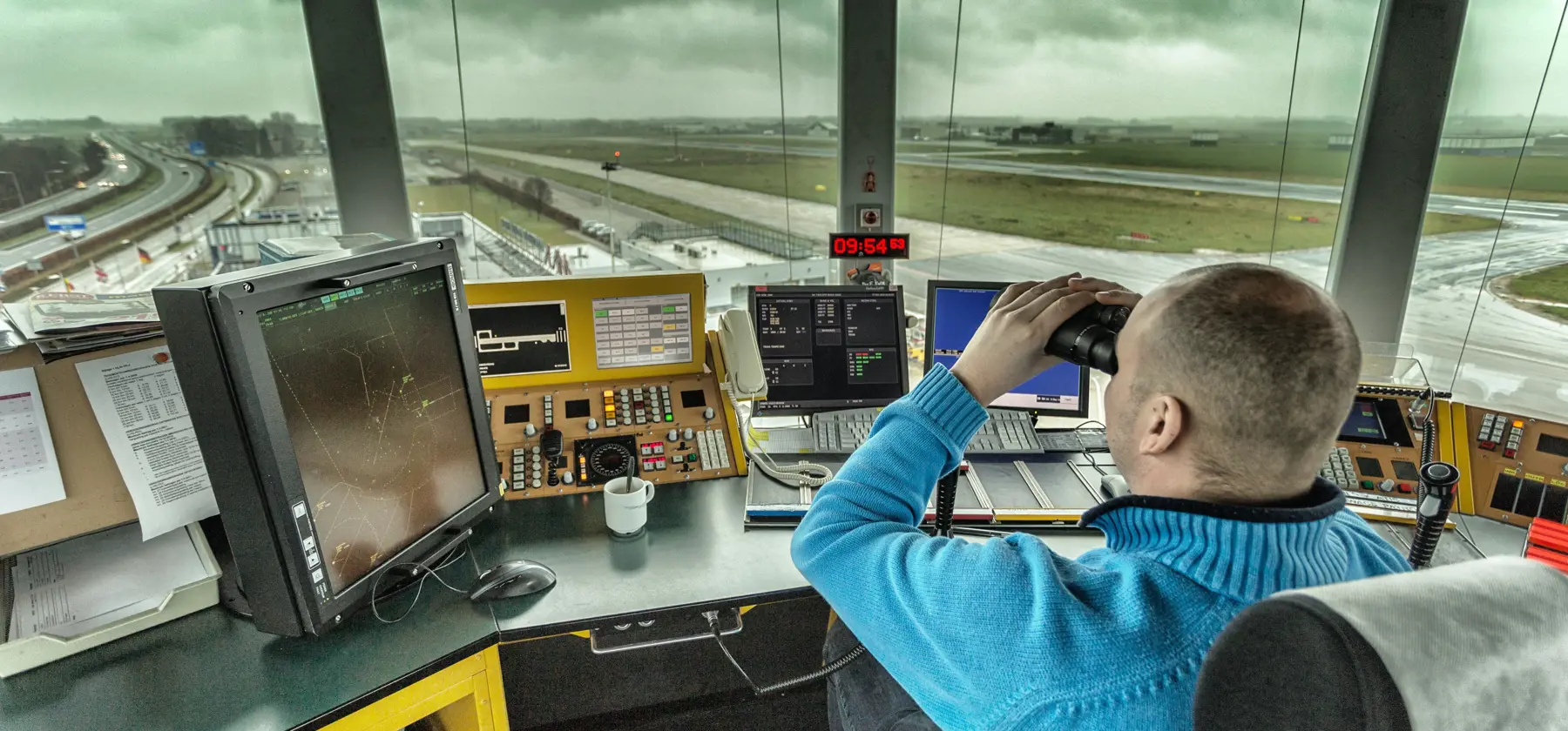 Werken als luchtverkeersleider op Beek