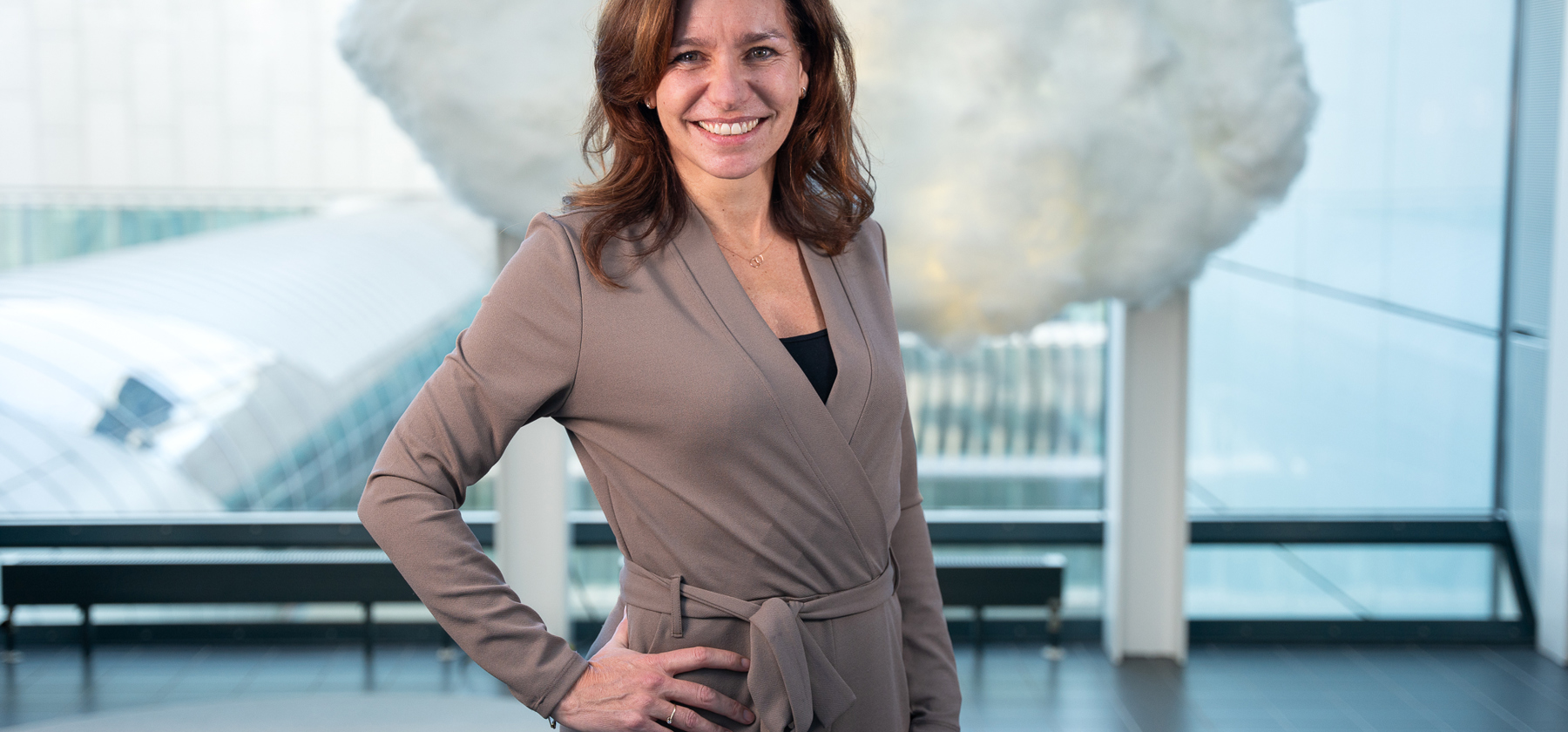 Manon, ATM expert 